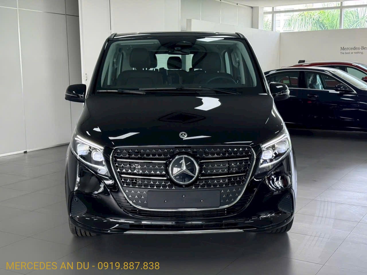 An toàn Mercedes V300 Avantgarde