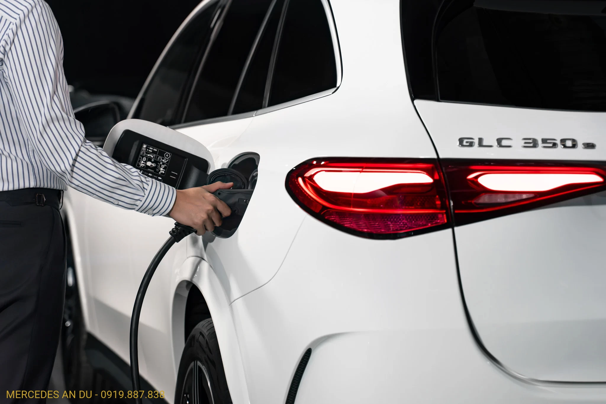 9106729_Mercedes-benz-GLC350r-ra-mat-tinhte-5