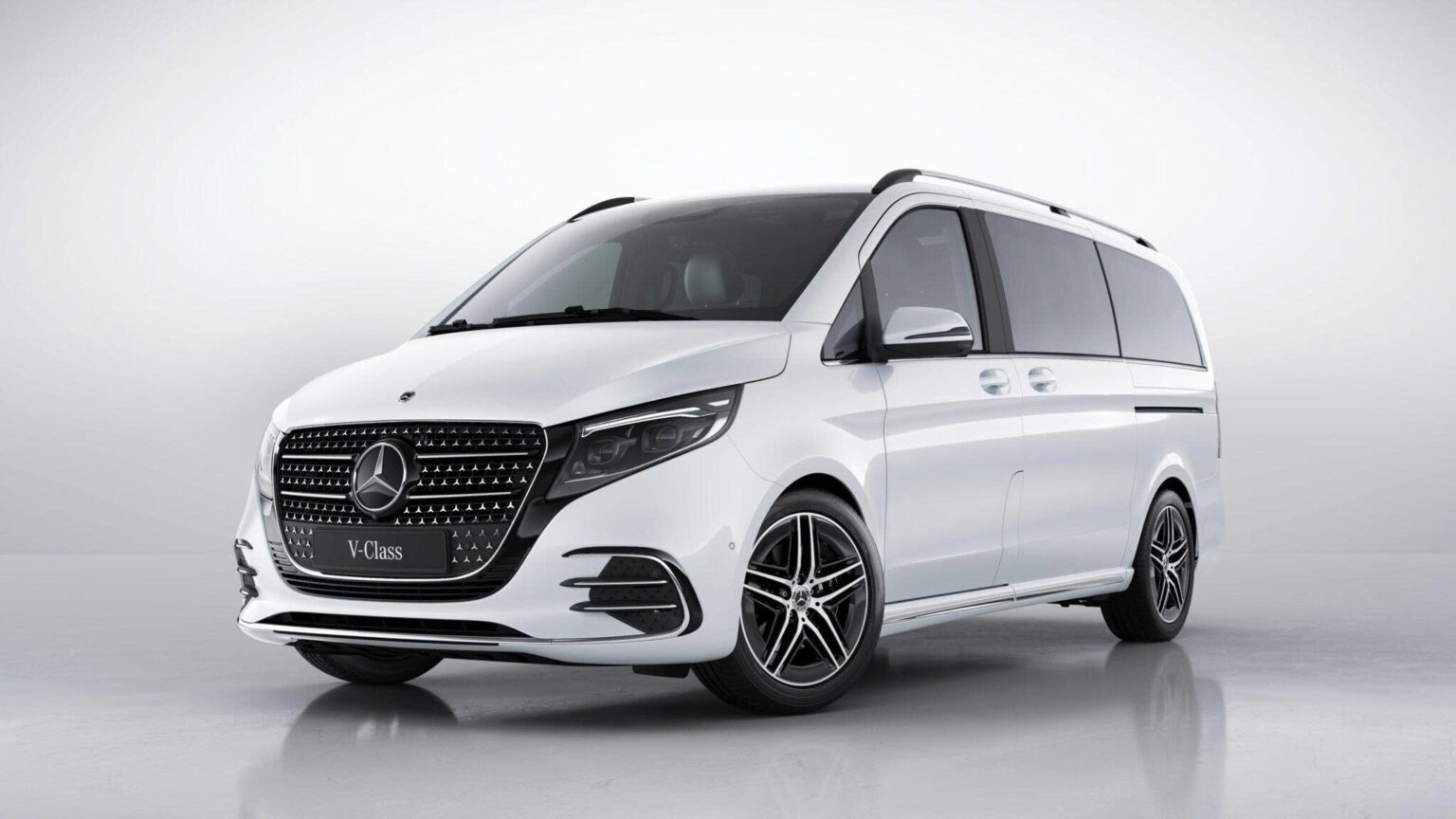 Thân xe Mercedes-Benz V 300 AMG