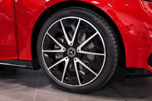 Mâm hợp kim AMG 19 inch trên Mercedes CLA 200 electric